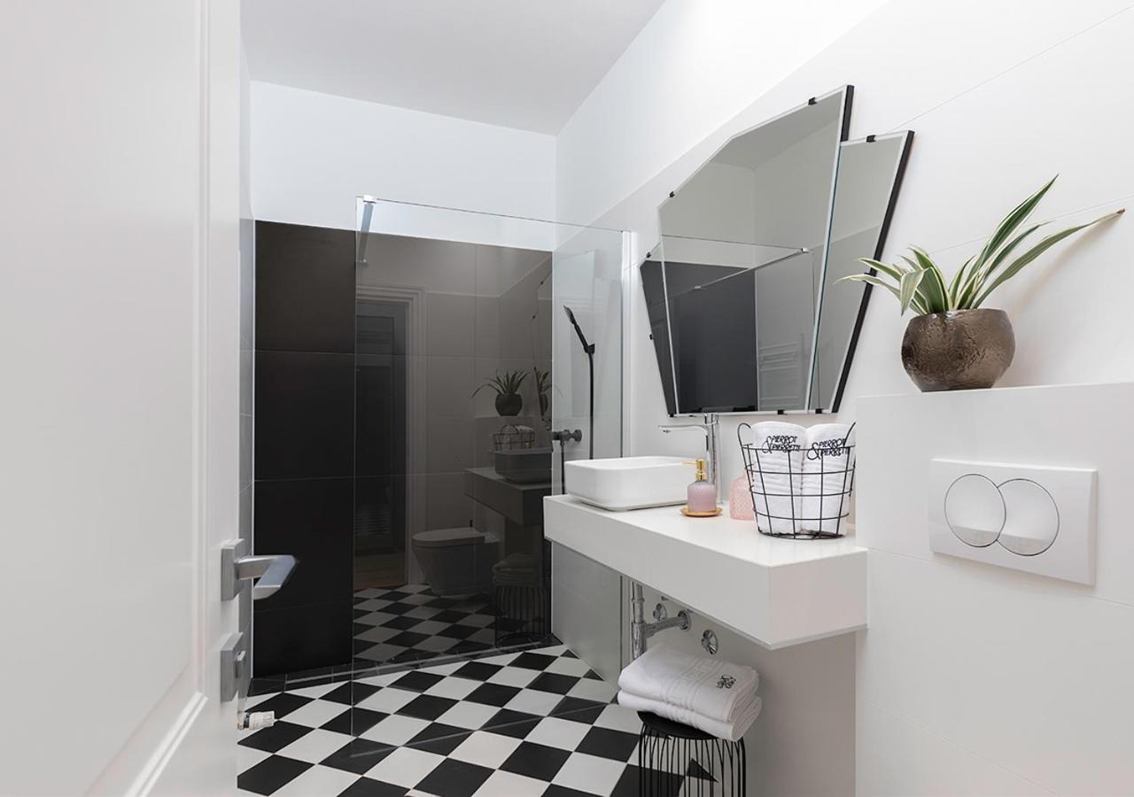 Pierrot & Pierrette Apartment Zagreb Luaran gambar